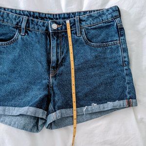 H&M Classic Denim Shorts w/Rolled-up Cuff - Size 8